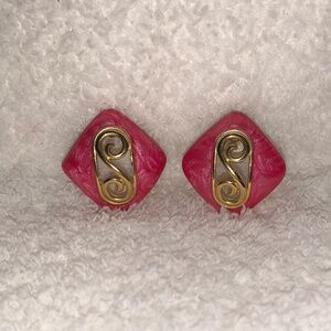 Vintage 80s Hot Pink & Gold-tone earrings